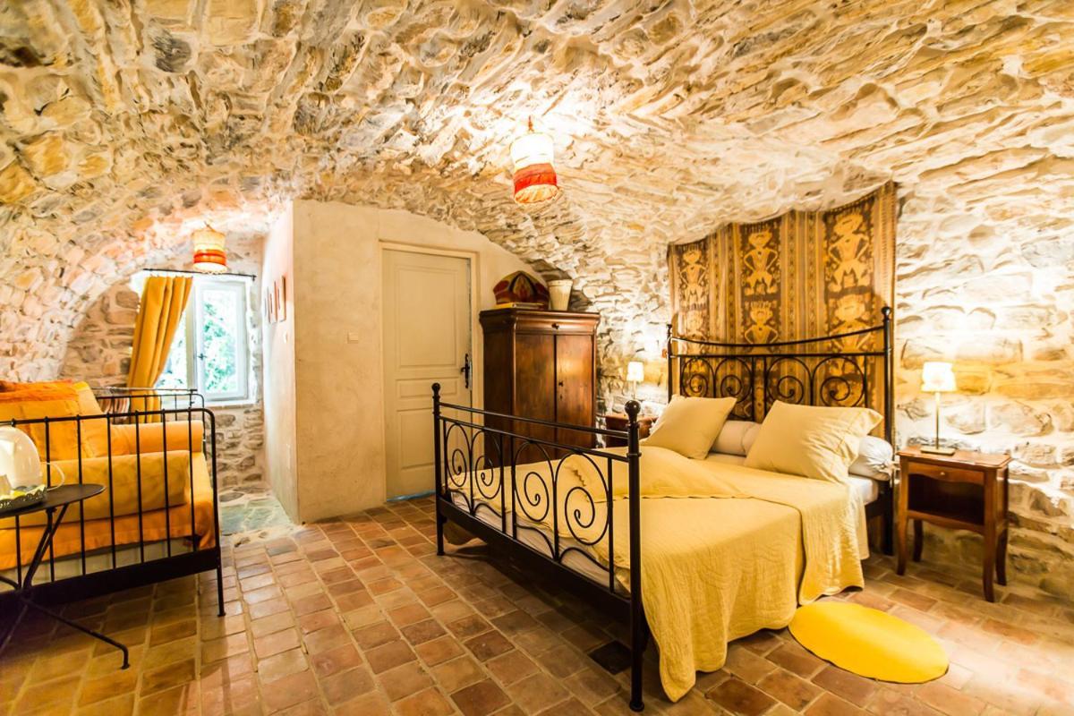 La Flor Azul Bed & Breakfast Grospierres Luaran gambar
