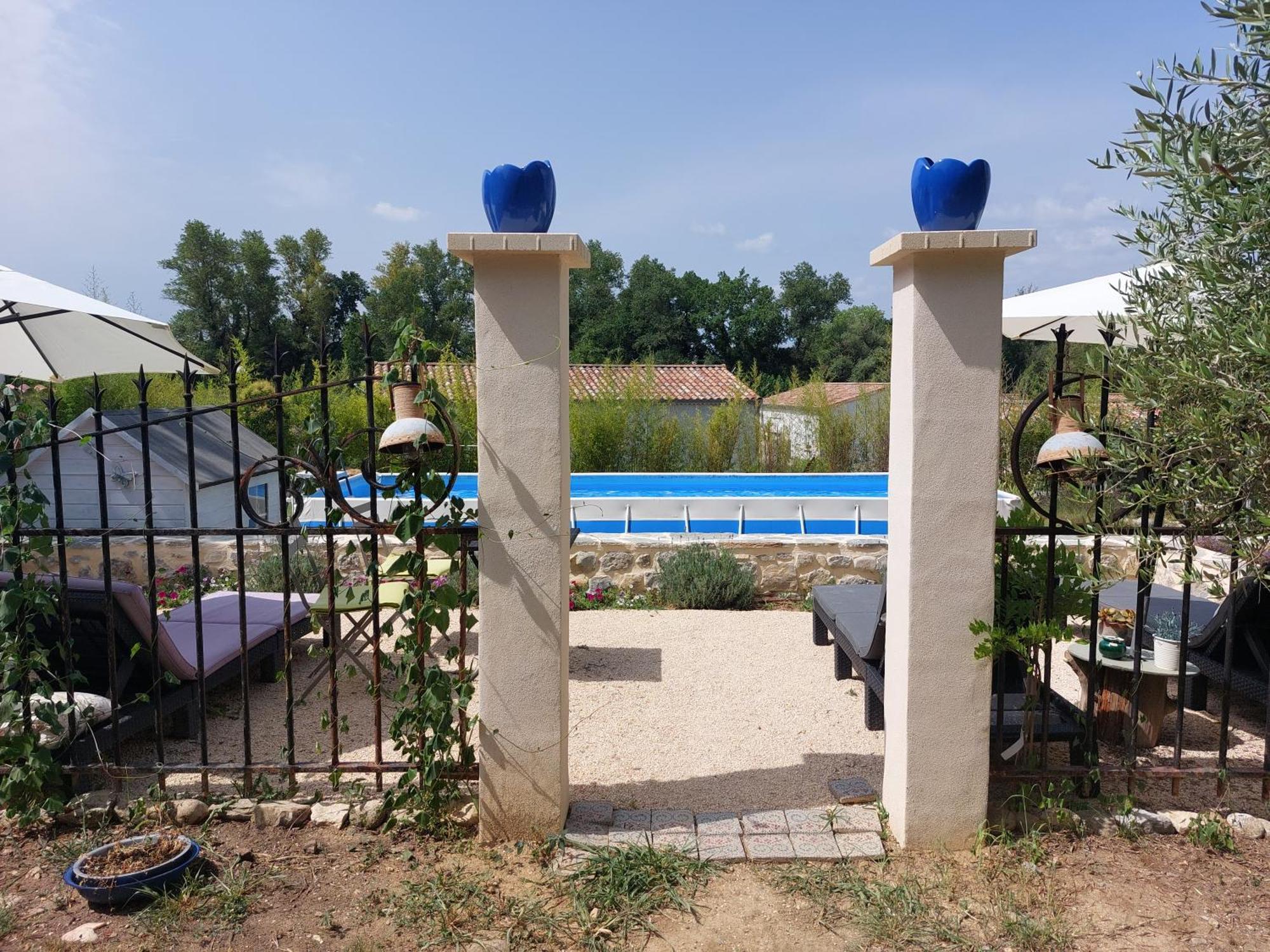 La Flor Azul Bed & Breakfast Grospierres Luaran gambar