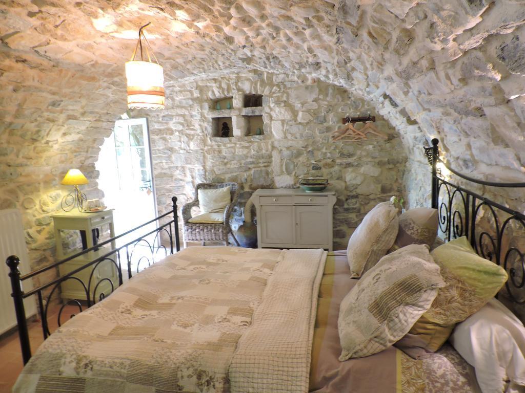 La Flor Azul Bed & Breakfast Grospierres Luaran gambar